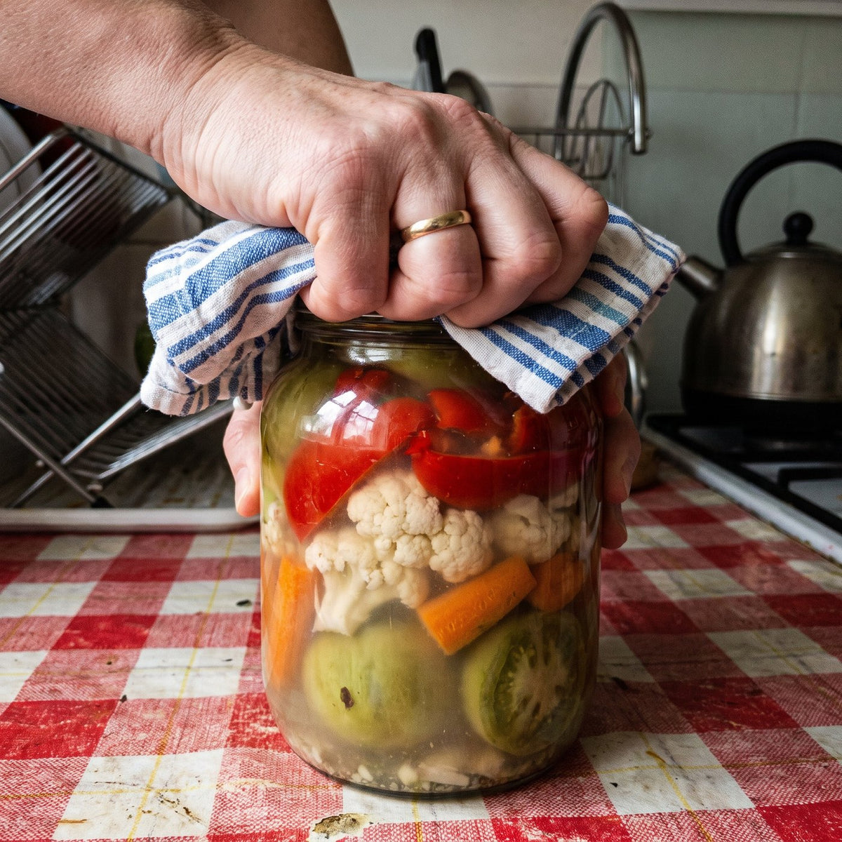 kz50-check-pickle-jar.jpg